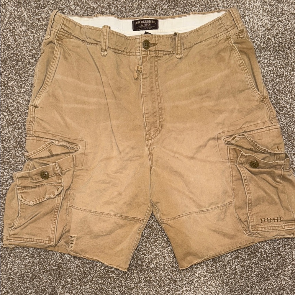 Abercrombie & Fitch Men's Tan Cargo Shorts size 34